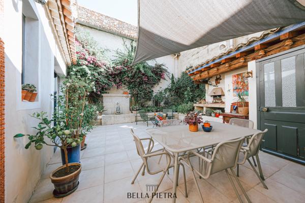 Aubord (30620) Rare - Maison de Maître 245 m² en coeur de village à 15' de Nimes