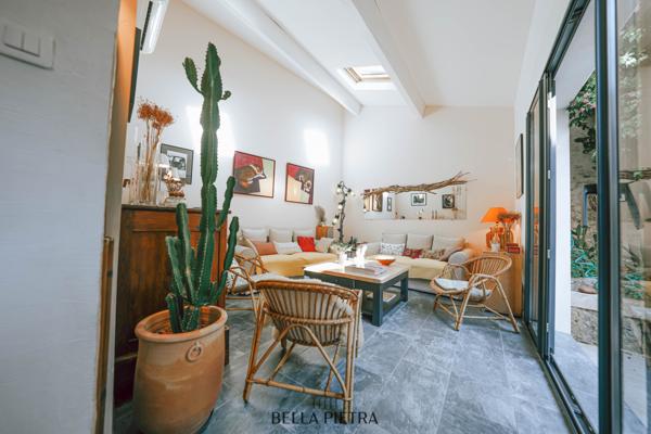 Aubord (30620) Rare - Maison de Maître 245 m² en coeur de village à 15' de Nimes