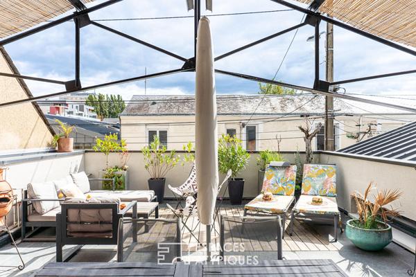 Loft urbain avec terrasse et garage