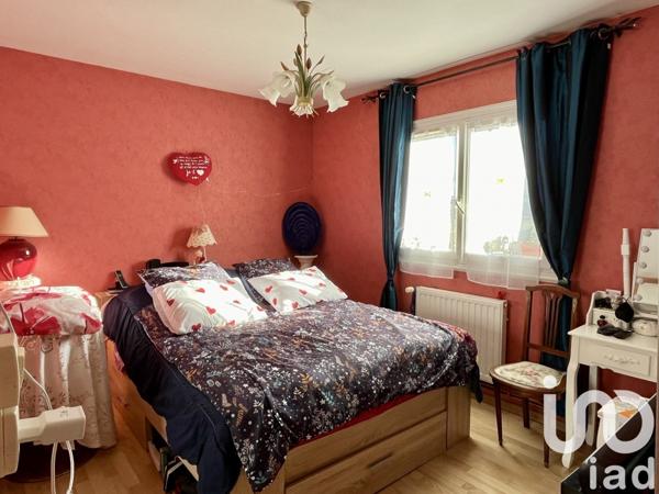 Maison 5 pièces de 127 m² à Naintré (86530)