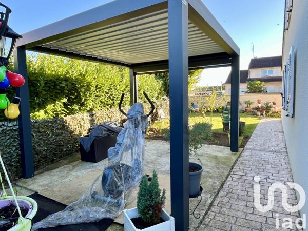 Maison 5 pièces de 127 m² à Naintré (86530)