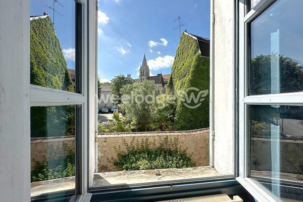 Maison à vendre 10 pièces de 280 m² à Jouy-le-Moutier