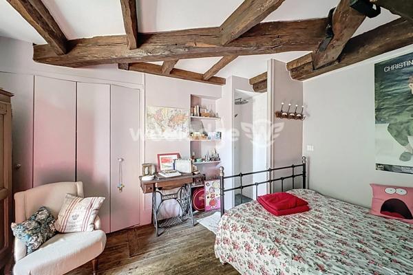 Maison à vendre 10 pièces de 280 m² à Jouy-le-Moutier