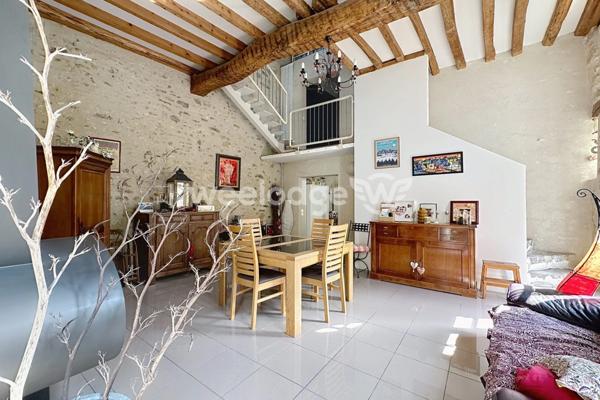 Maison à vendre 10 pièces de 280 m² à Jouy-le-Moutier