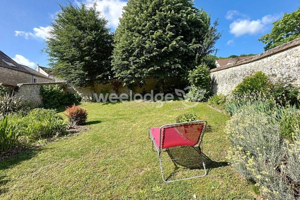Maison à vendre 10 pièces de 280 m² à Jouy-le-Moutier