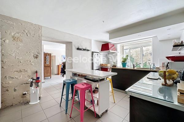 Maison à vendre 10 pièces de 280 m² à Jouy-le-Moutier