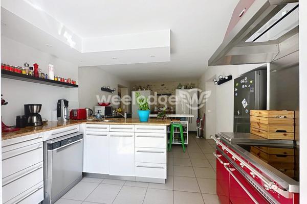 Maison à vendre 10 pièces de 280 m² à Jouy-le-Moutier