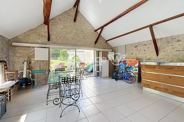 Maison à vendre 10 pièces de 280 m² à Jouy-le-Moutier