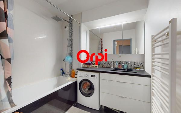 Appartement à vendre    4 pièces • 88 m2 Vaulx-en-Velin