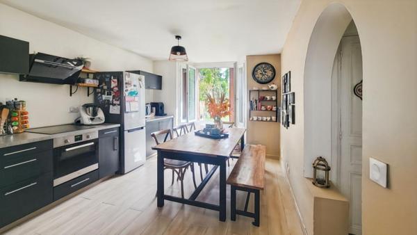 Maison 3 chambres sur terrain de 554 m2