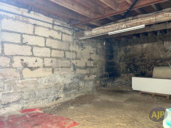 Location parking Saintes : 100 € - AJP Immobilier Saintes