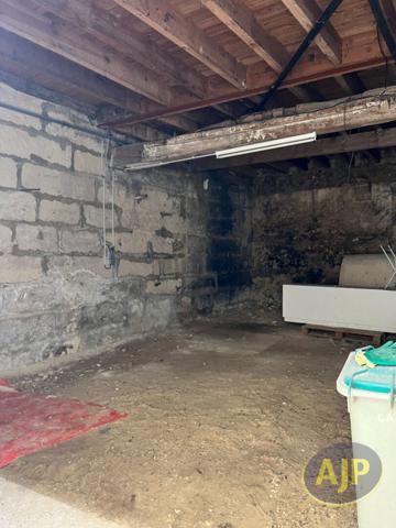 Location parking Saintes : 100 € - AJP Immobilier Saintes