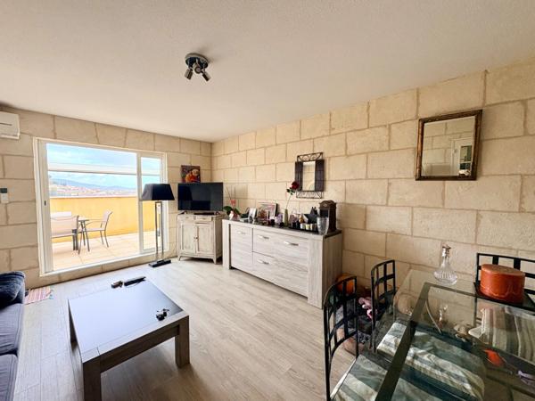 Appartement à vendre 3 pièces COGOLIN (83)
