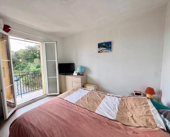 Appartement à vendre 3 pièces COGOLIN (83)