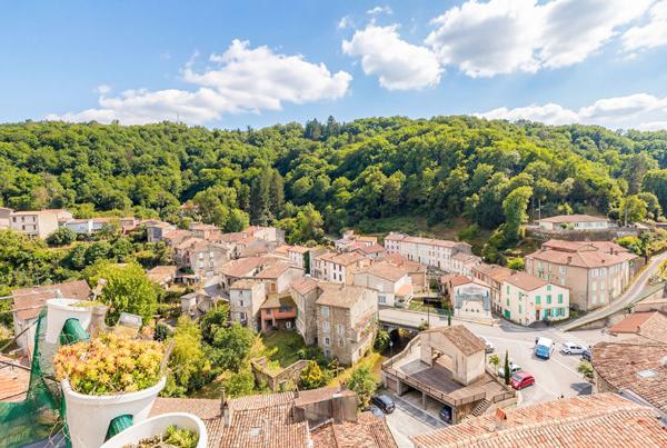 Maison en pierre sur le chemin de Saint-Jacques-de-Compostelle
