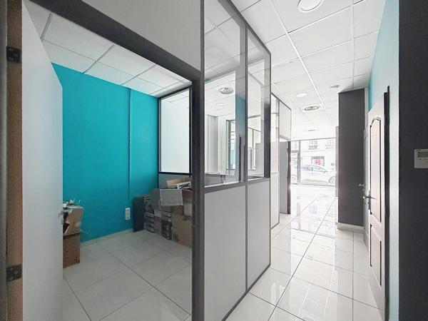 Vente                                                      Local commercial
                        
                     5 pièces                      86 m2                     à Bourgoin-Jallieu