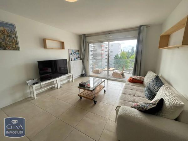 Appartement à louer 3 pièces 66.85m² Pau (64000)