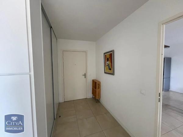 Appartement à louer 3 pièces 66.85m² Pau (64000)
