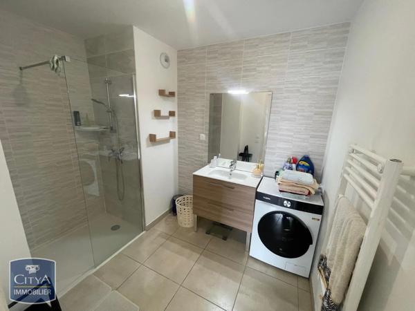 Appartement à louer 3 pièces 66.85m² Pau (64000)