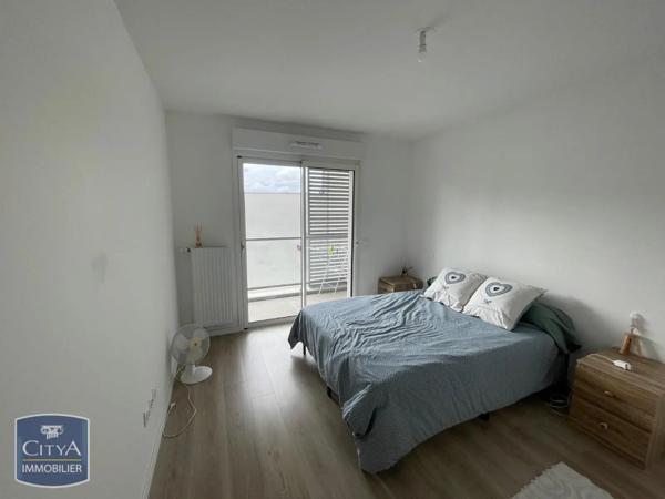 Appartement à louer 3 pièces 66.85m² Pau (64000)