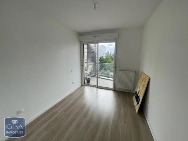 Appartement à louer 3 pièces 66.85m² Pau (64000)