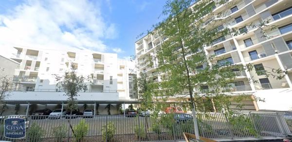 Appartement à louer 3 pièces 66.85m² Pau (64000)