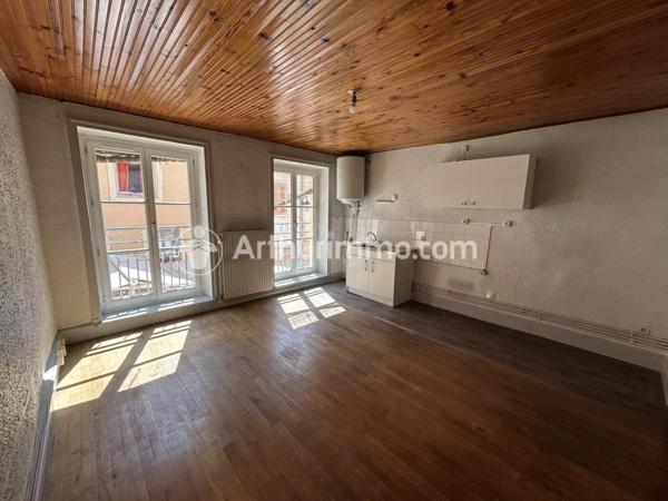 Location                                                      Appartement
                        
                     2 pièces                      51 m2                     à Trévoux