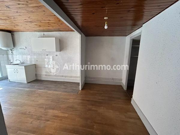 Location                                                      Appartement
                        
                     2 pièces                      51 m2                     à Trévoux