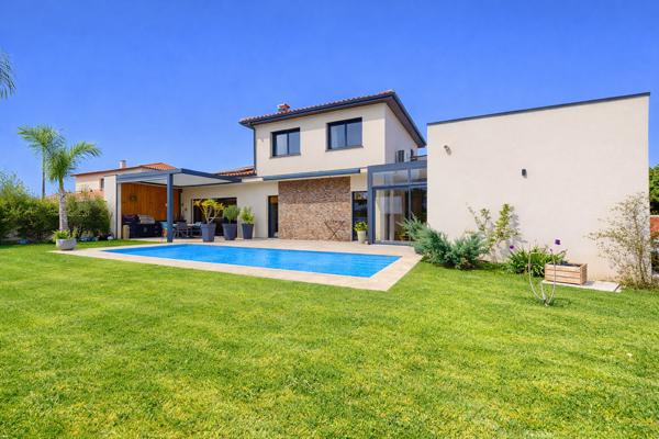 Superbe villa T4 2022 de 180 m² avec piscine à Canohès