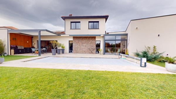 Superbe villa T4 2022 de 180 m² avec piscine à Canohès