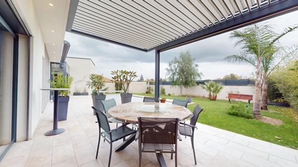 Superbe villa T4 2022 de 180 m² avec piscine à Canohès