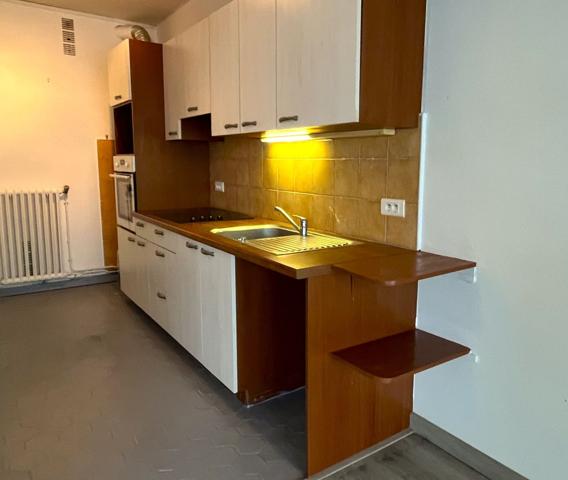 Appartement Les Sables D Olonne Kennedy face mer 3 pièces terrasse cave garage.