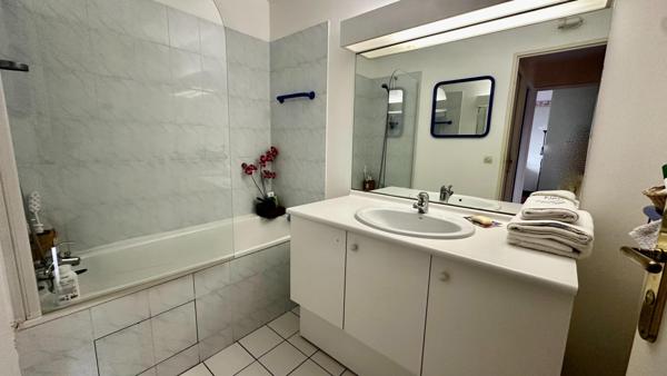 Maison d'environ 172 m2 (141 m2 carrez)sur 417 m2 de terrain