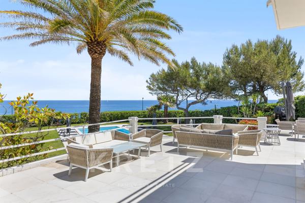 Villa vue mer 1ère ligne Cap d'Antibes