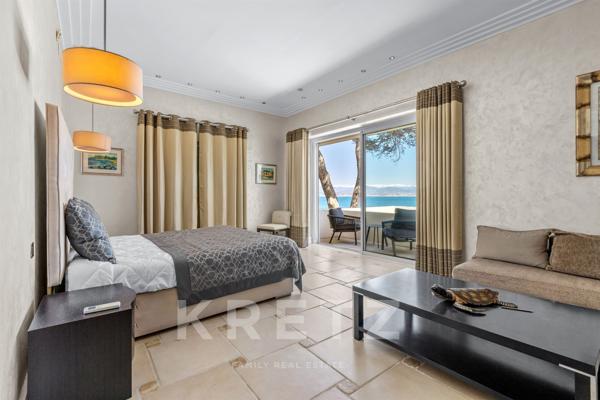 Villa vue mer 1ère ligne Cap d'Antibes