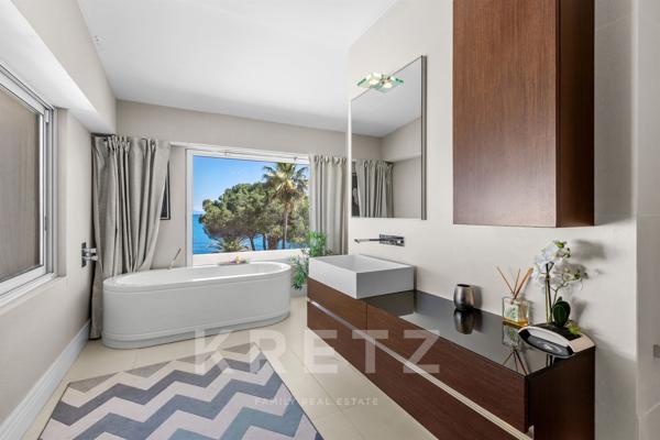 Villa vue mer 1ère ligne Cap d'Antibes