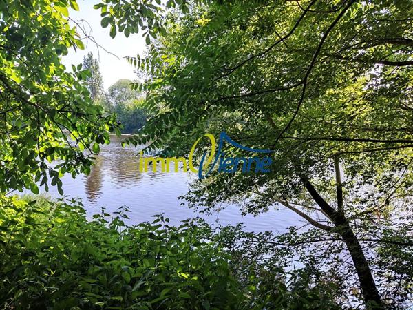 Vente Terrain 345 m2 à Civaux