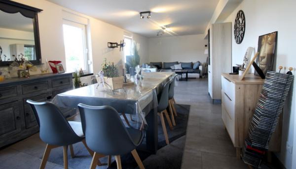 Falck (57550) Ensemble immobilier café salle des fêtes et appartement