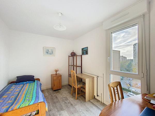 Angers sud Appartement Type 3 avec ascenseur 2 balcons.