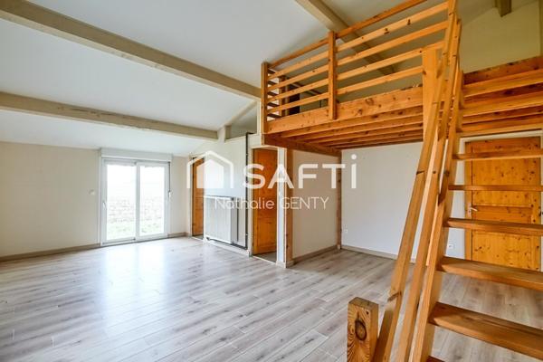 ANCIEN CORPS DE FERME AVEC CHAMBRES D'HÔTES ET DÉPENDANCES SUR UNE PARCELLE DE 8000 M2 À STEENVOORDE