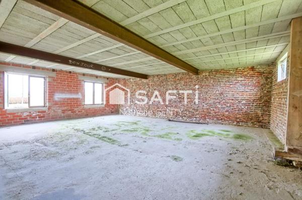 ANCIEN CORPS DE FERME AVEC CHAMBRES D'HÔTES ET DÉPENDANCES SUR UNE PARCELLE DE 8000 M2 À STEENVOORDE