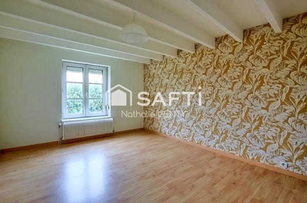 ANCIEN CORPS DE FERME AVEC CHAMBRES D'HÔTES ET DÉPENDANCES SUR UNE PARCELLE DE 8000 M2 À STEENVOORDE