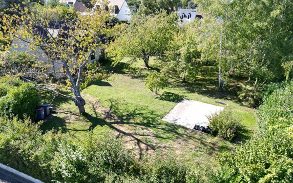 Terrain à vendre    Chambourcy