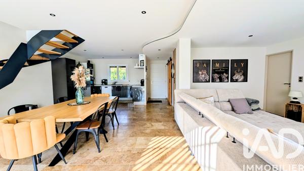 Maison à vendre 8 pièces 157 m² Carpentras