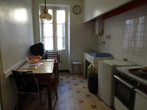 Dpt Pyrénées Orientales (66), à vendre Maison P8 de 132 m², terrasse et local commercial
