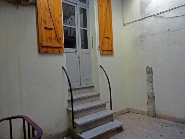 Dpt Pyrénées Orientales (66), à vendre Maison P8 de 132 m², terrasse et local commercial