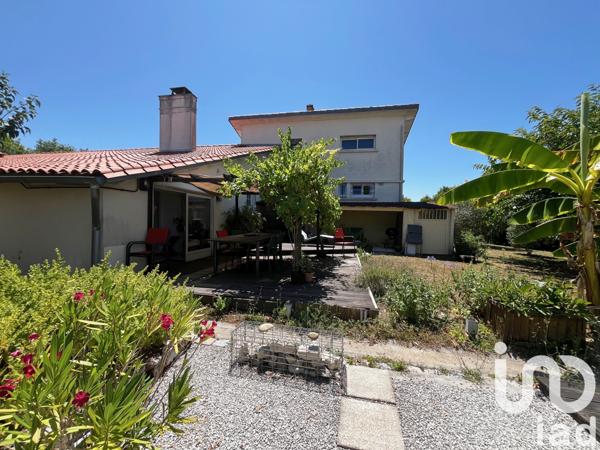 Maison à vendre 8 pièces 180 m² Barbezieux-Saint-Hilaire