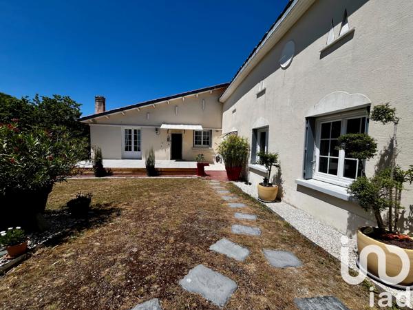 Maison à vendre 8 pièces 180 m² Barbezieux-Saint-Hilaire