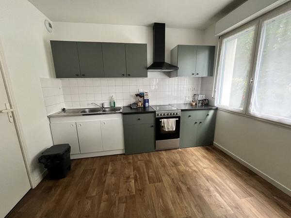 Appartement à louer 750 € CC Landivisiau 3 p 68 m² DPE C