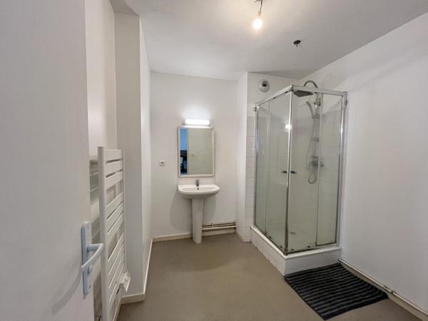 Appartement à louer 650 € CC Landivisiau 3 p 68 m² DPE C